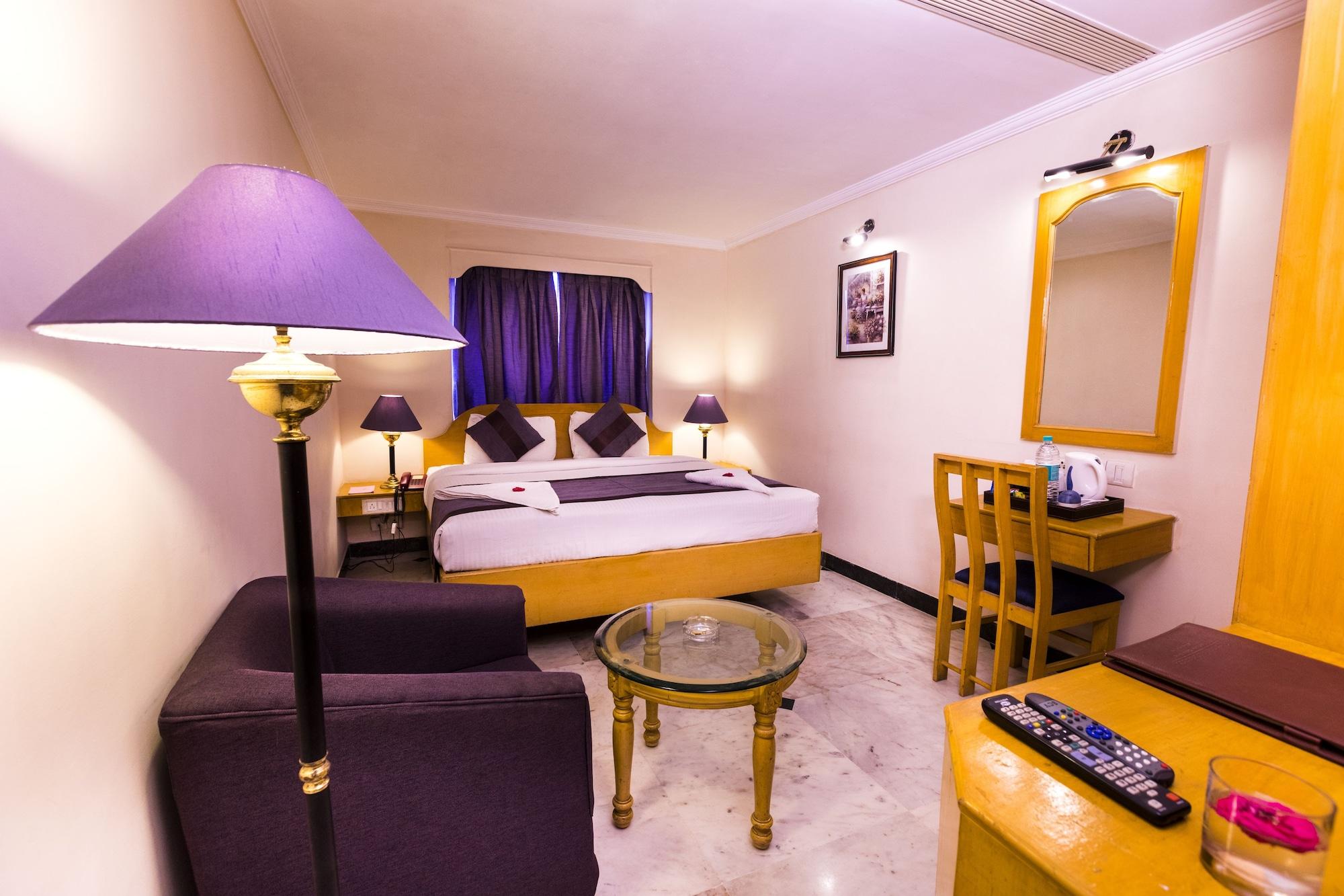 Hotel Grand Residence Chennai Bagian luar foto