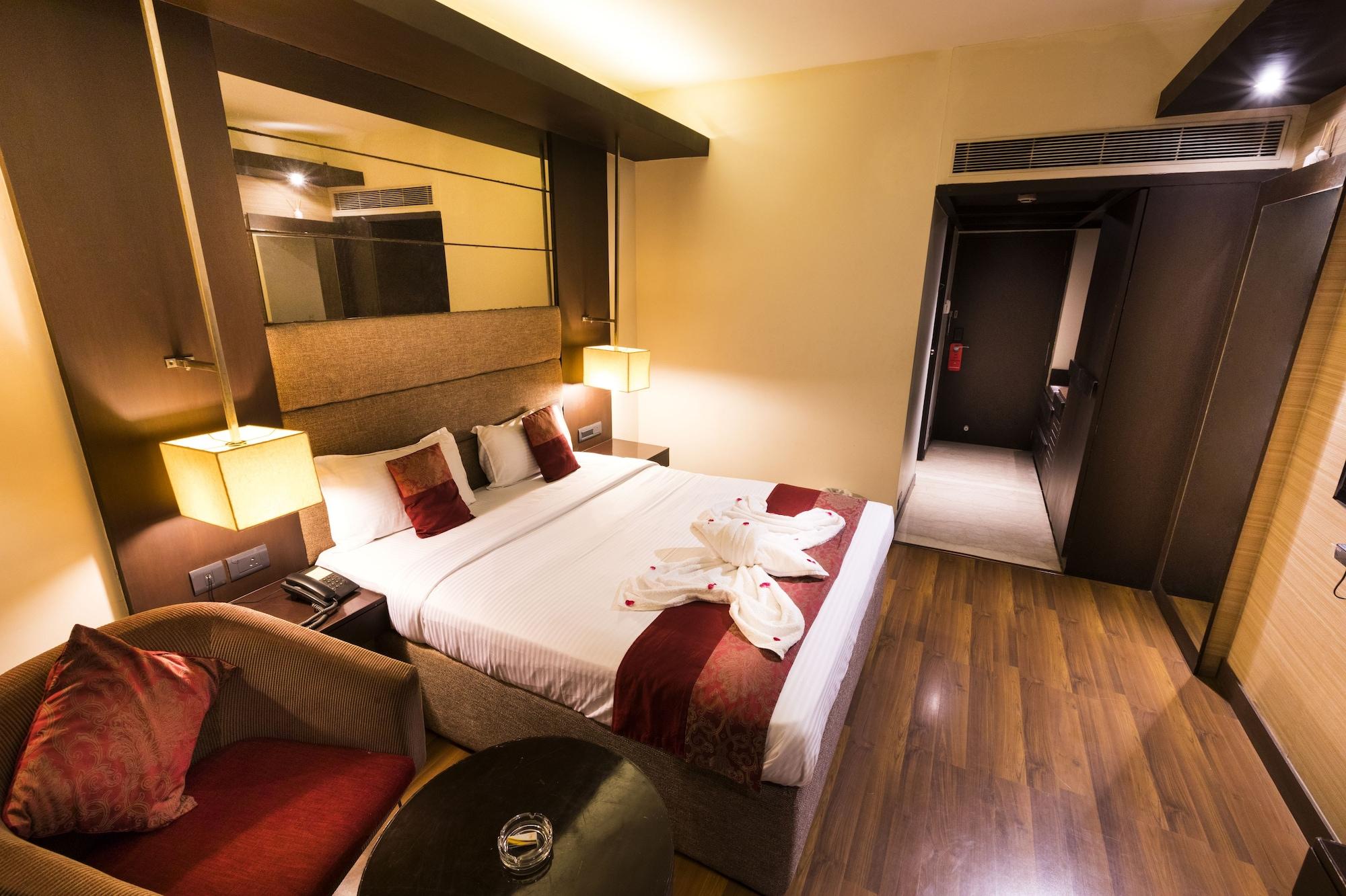 Hotel Grand Residence Chennai Bagian luar foto