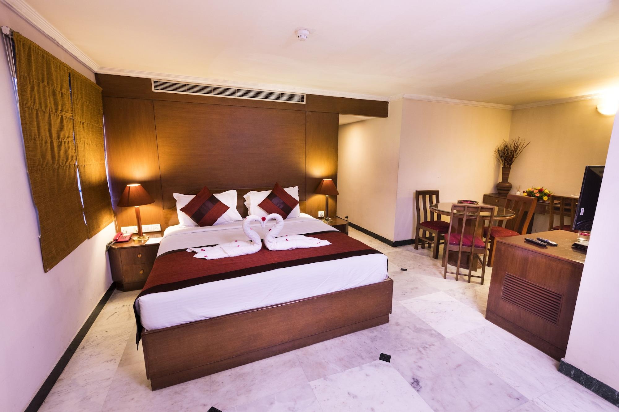 Hotel Grand Residence Chennai Bagian luar foto