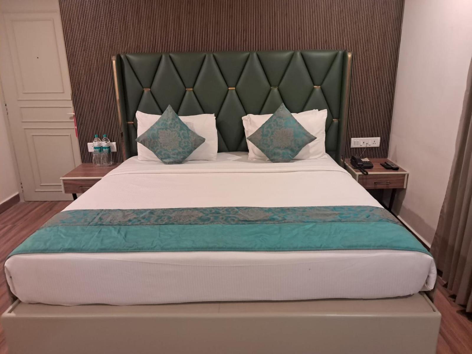 Hotel Grand Residence Chennai Bagian luar foto