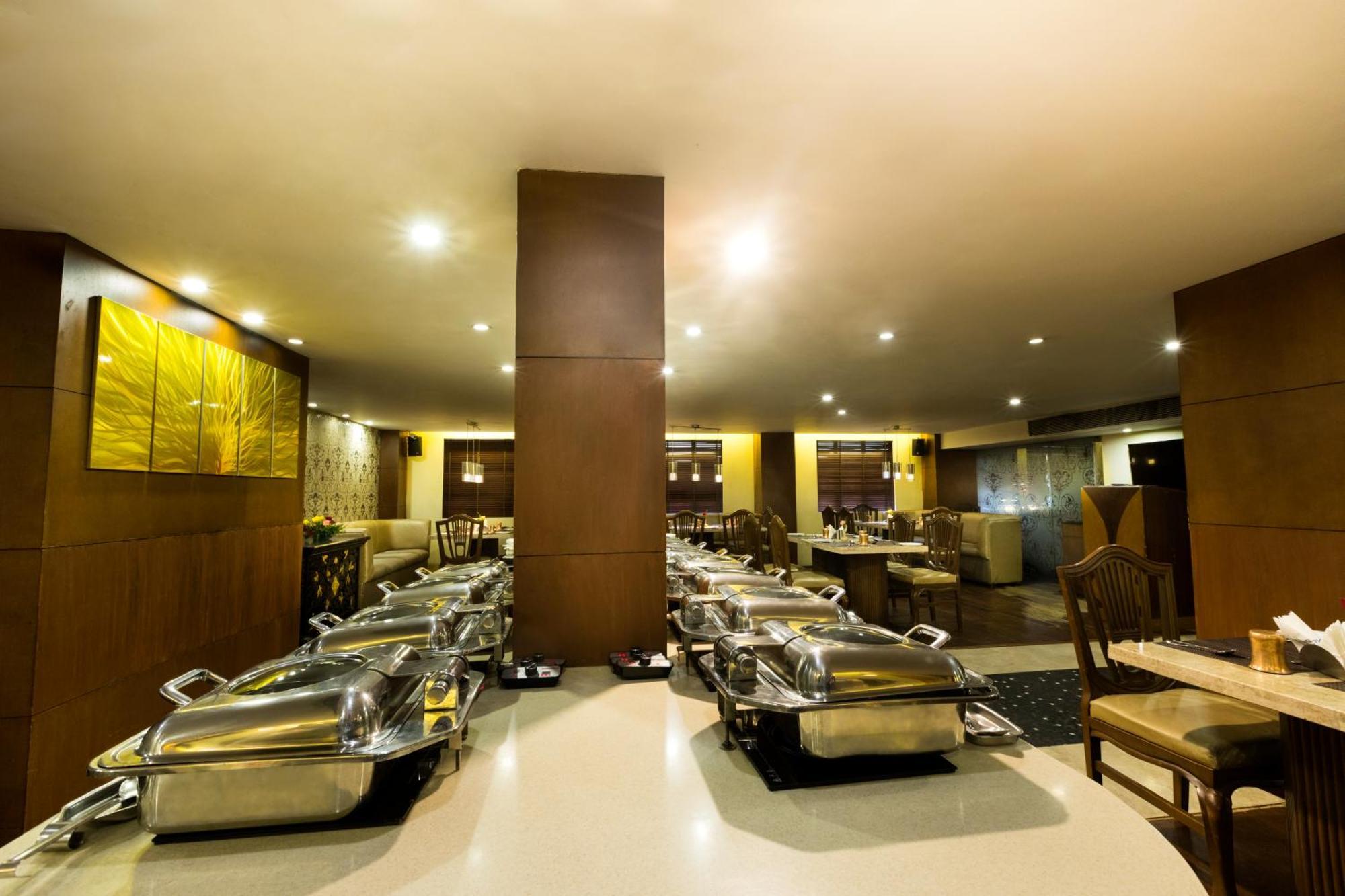 Hotel Grand Residence Chennai Bagian luar foto