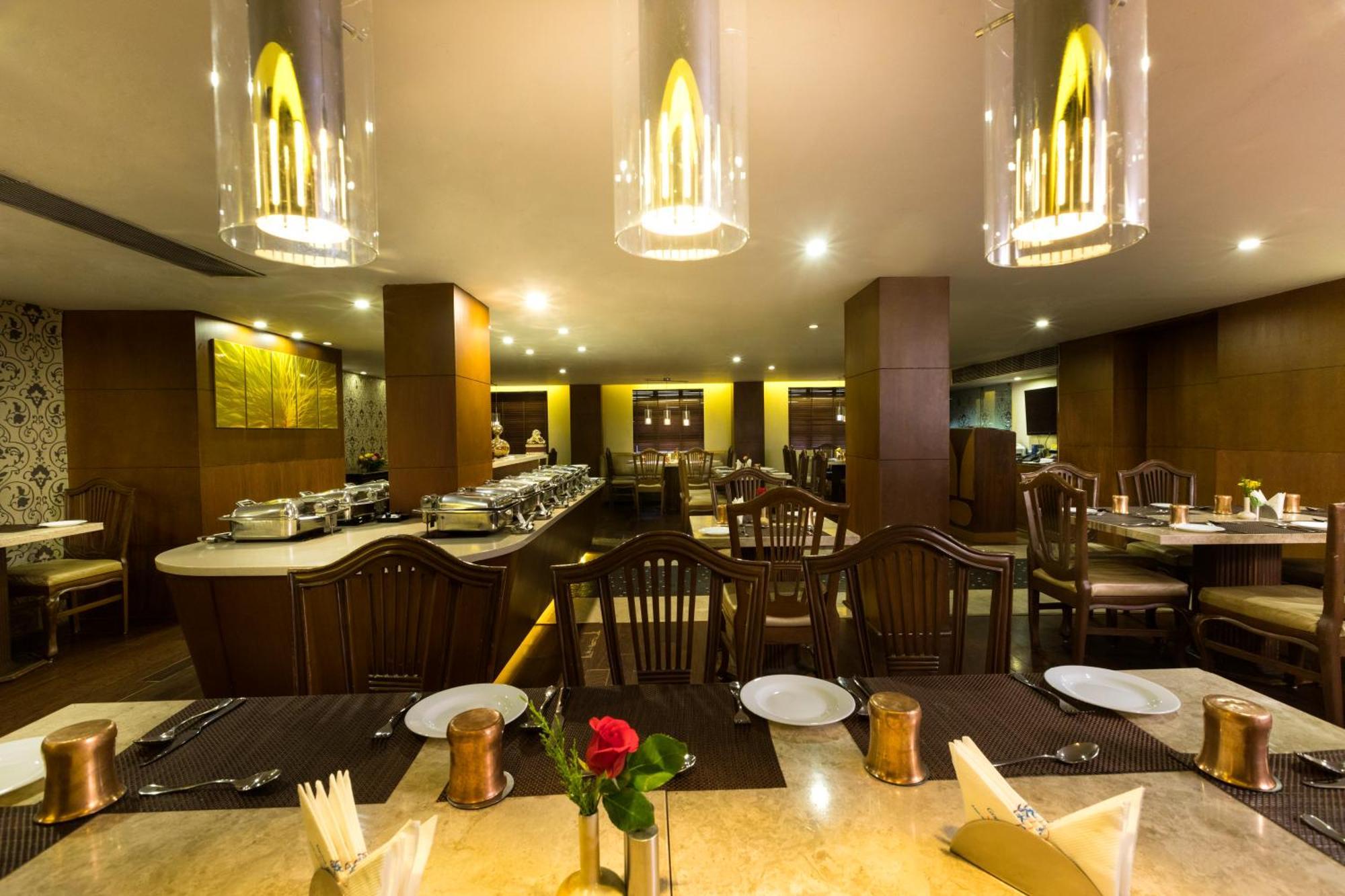 Hotel Grand Residence Chennai Bagian luar foto