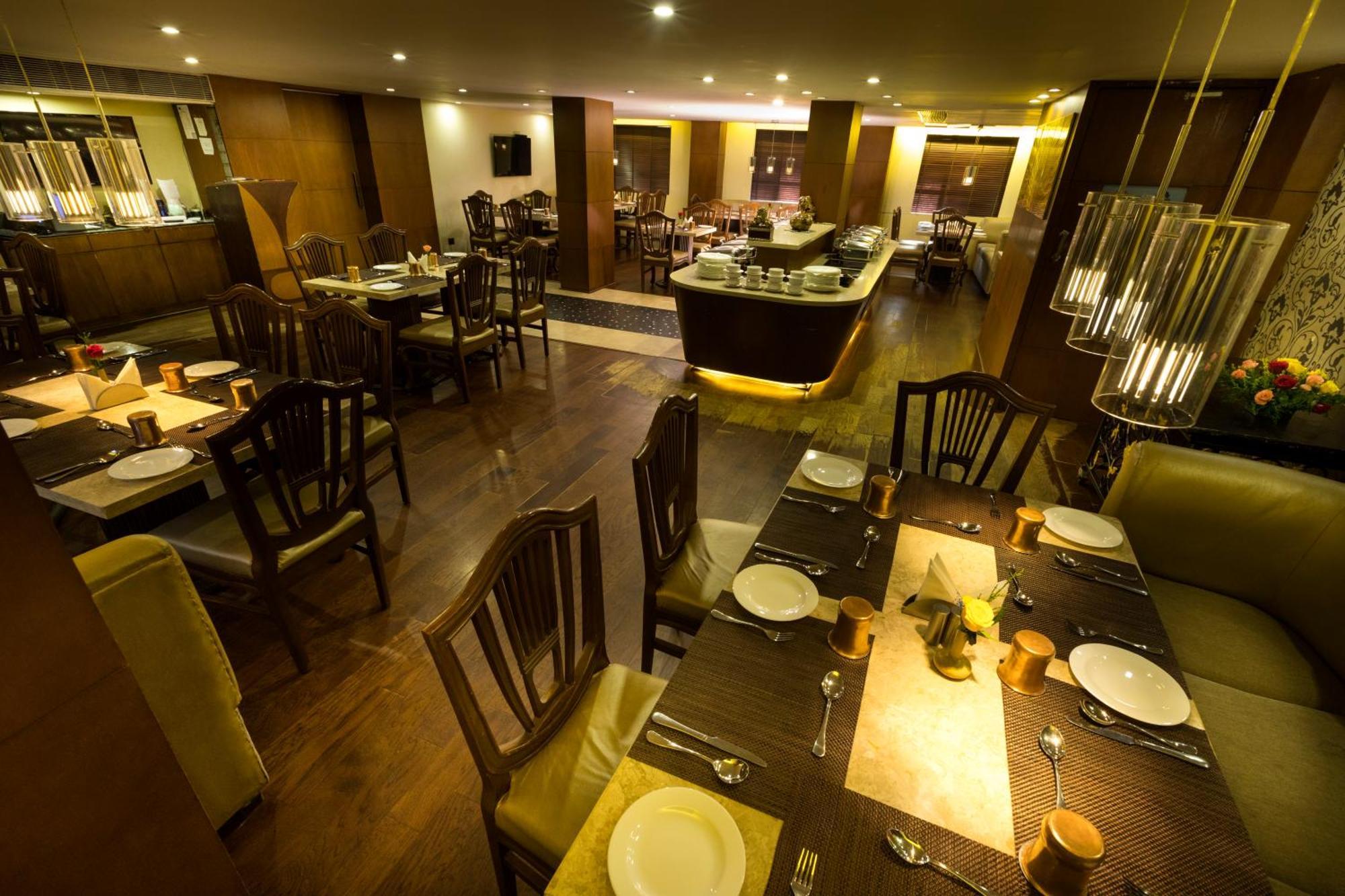 Hotel Grand Residence Chennai Bagian luar foto