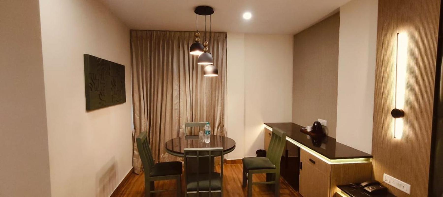 Hotel Grand Residence Chennai Bagian luar foto