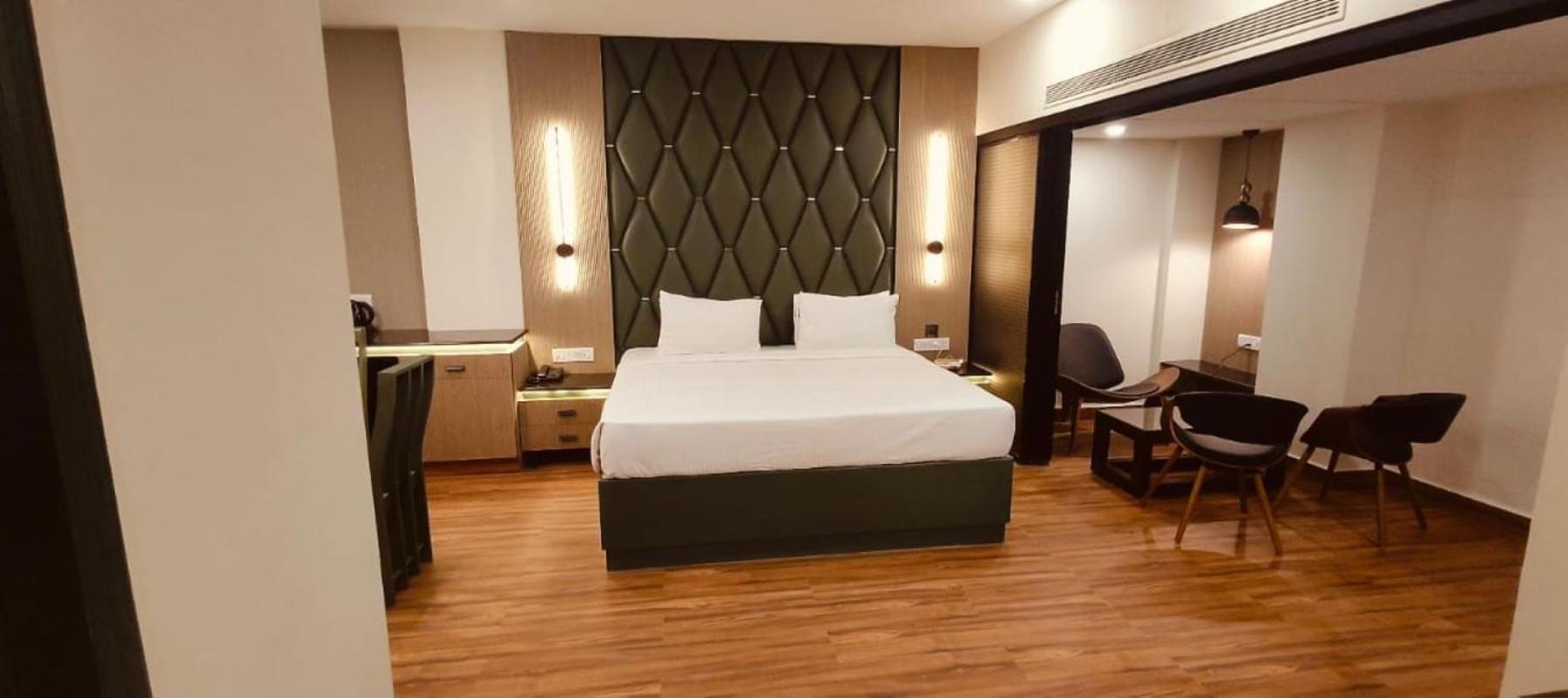 Hotel Grand Residence Chennai Bagian luar foto