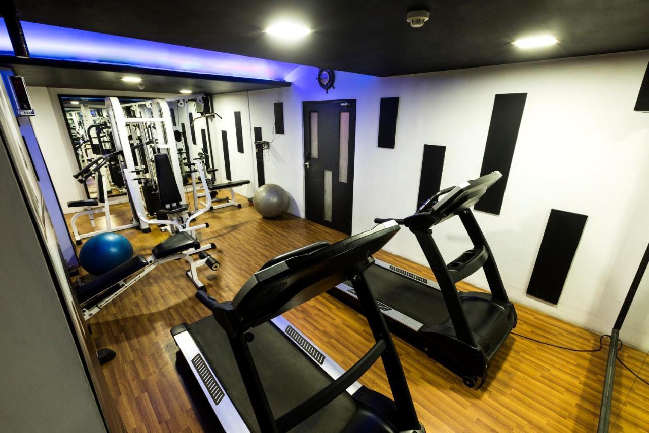 Hotel Grand Residence Chennai Bagian luar foto