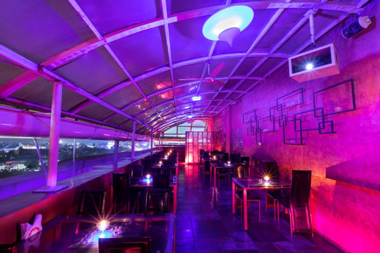 Hotel Grand Residence Chennai Bagian luar foto